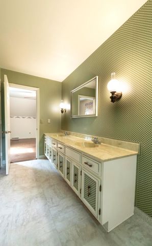 2092 Bridgeport Drive, Lexington, KY 40502
