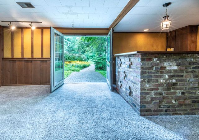2092 Bridgeport Drive, Lexington, KY 40502