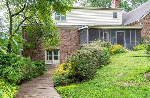 2092 Bridgeport Drive, Lexington, KY 40502