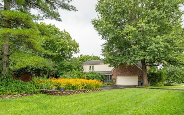 2092 Bridgeport Drive, Lexington, KY 40502