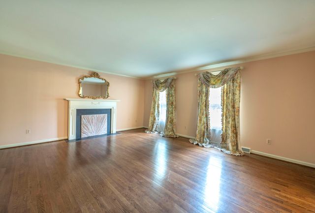2092 Bridgeport Drive, Lexington, KY 40502