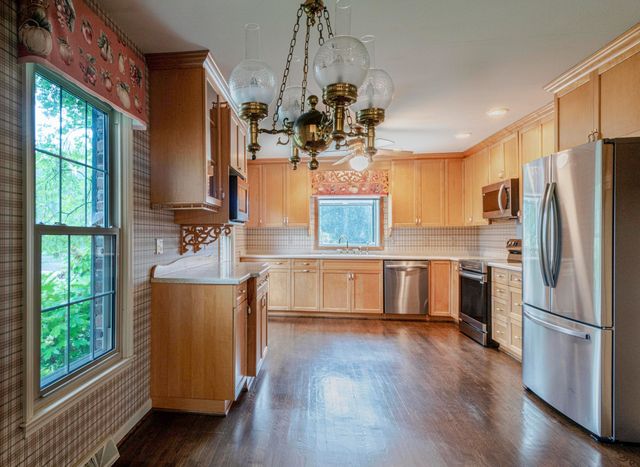 2092 Bridgeport Drive, Lexington, KY 40502