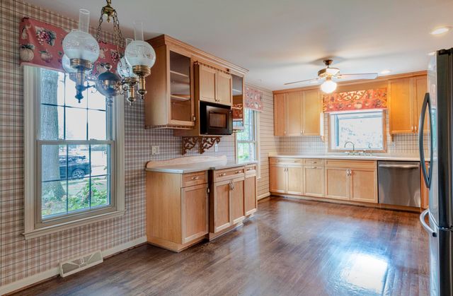 2092 Bridgeport Drive, Lexington, KY 40502