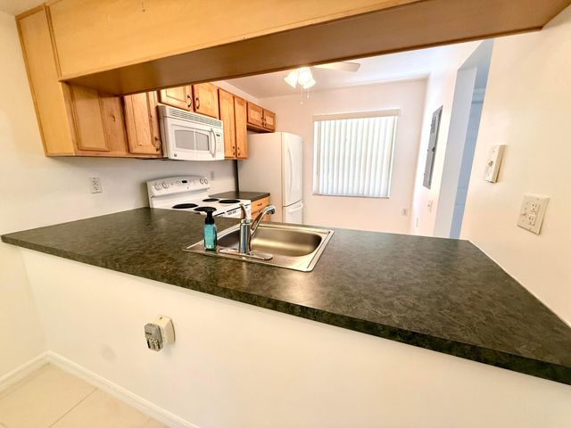 1105 Bahama Bend B1, Coconut Creek, FL 33066