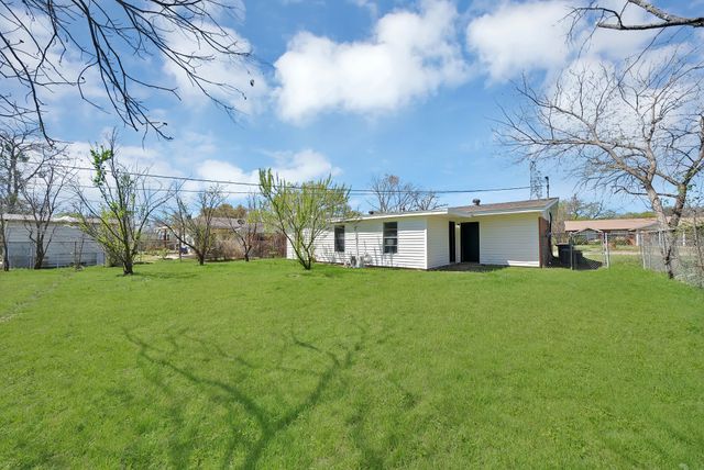 1617 Grantland Circle, Fort Worth, TX 76112