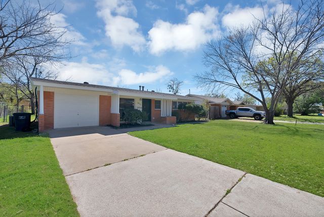 1617 Grantland Circle, Fort Worth, TX 76112