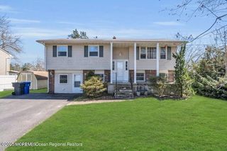 815 Royal Lane, Toms River, NJ 08753