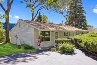 105 Rocklyn Court, Bolingbrook, IL 60440