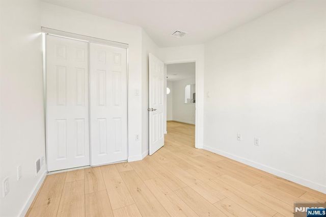 100 Crown Court 471, Edgewater, NJ 07020