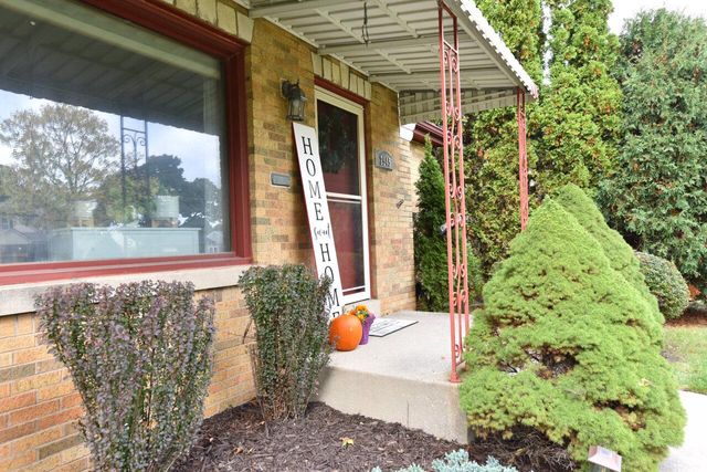 2945 N 84th STREET, Milwaukee, WI 53222