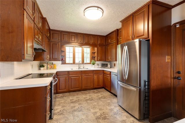 125 Frederick Street, Doylestown, OH 44230