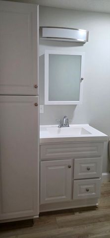 284 N Main St 4, Mansfield, MA 02048