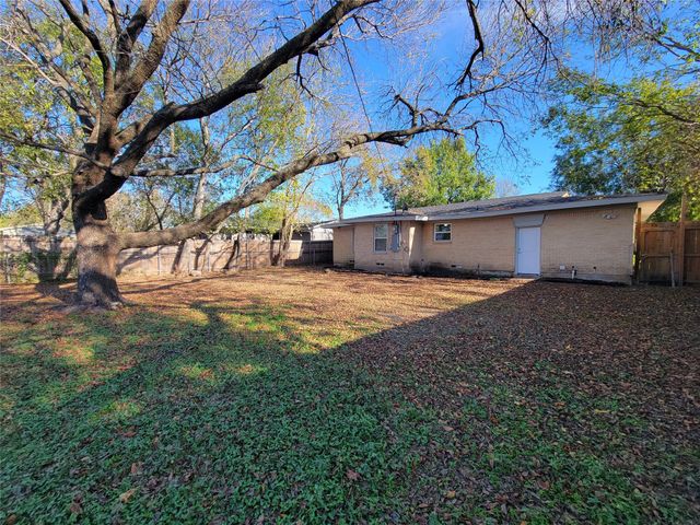 1335 Richard Street, Mesquite, TX 75149