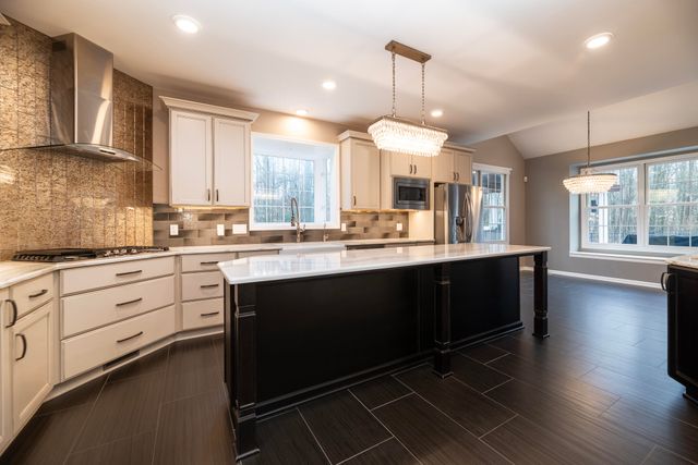 10720 W L Avenue, Kalamazoo, MI 49009