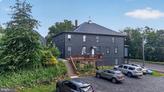 670 SUSQUEHANNA TRL, Northumberland, PA 17857