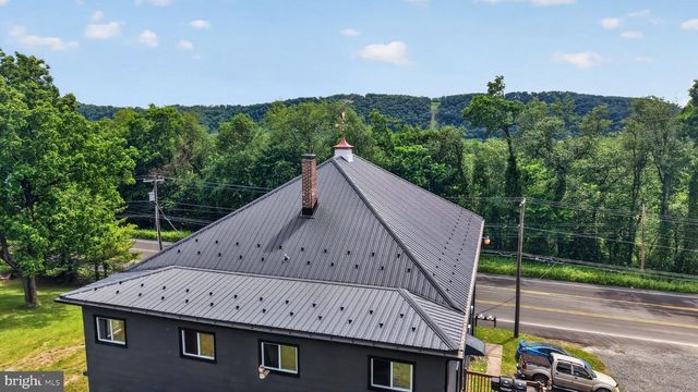 670 SUSQUEHANNA TRL, Northumberland, PA 17857