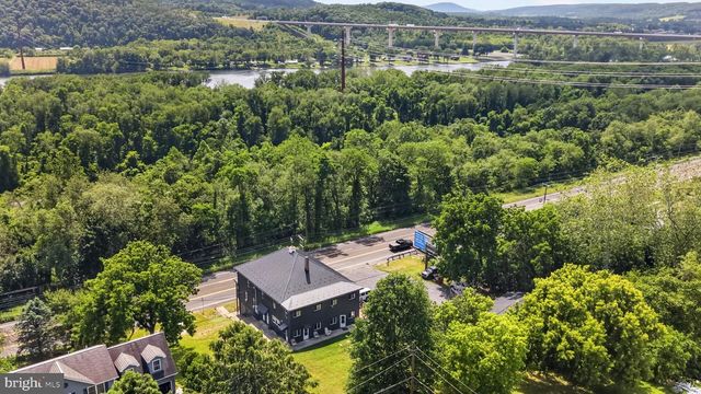 670 SUSQUEHANNA TRL, Northumberland, PA 17857