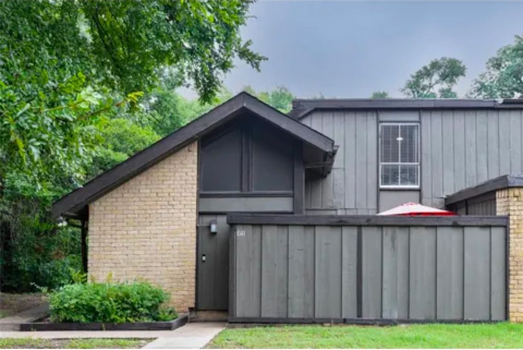 4621 Country Creek Drive 1041, Dallas, TX 75236 — exterior