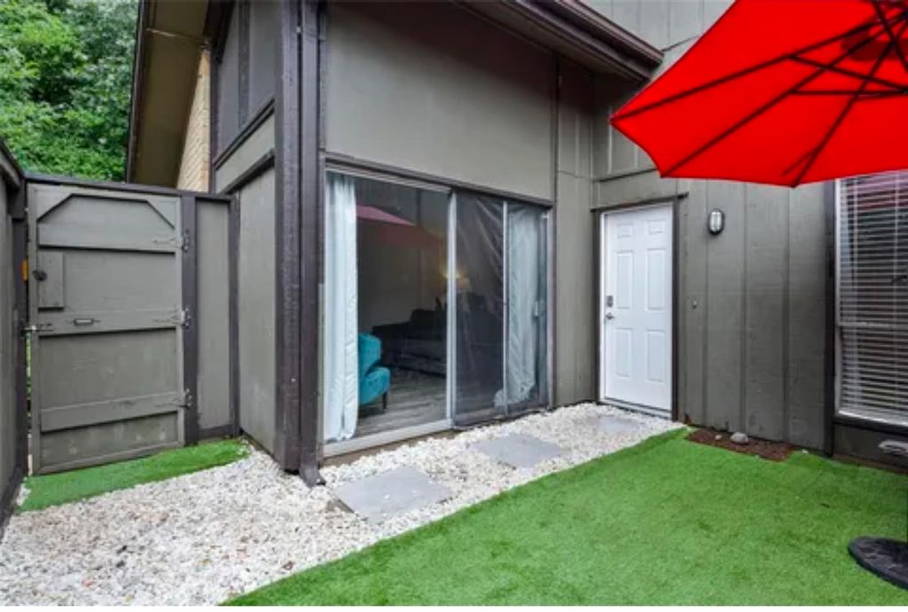 4621 Country Creek Drive 1041, Dallas, TX 75236 — photo 2