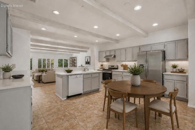 992 Mira Grande, Palm Springs, CA 92262