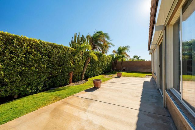 992 Mira Grande, Palm Springs, CA 92262
