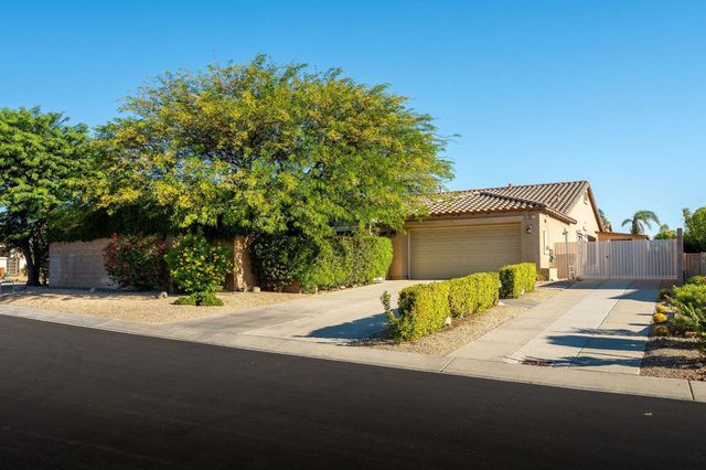 992 Mira Grande, Palm Springs, CA 92262