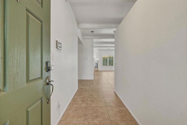 992 Mira Grande, Palm Springs, CA 92262