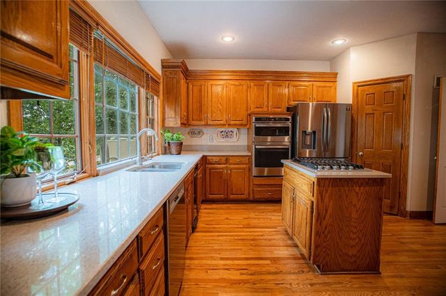 12668 Sherwood Drive, Leawood, KS 66209