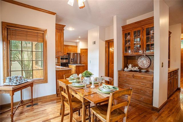 12668 Sherwood Drive, Leawood, KS 66209
