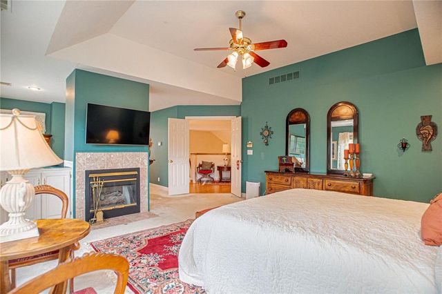 12668 Sherwood Drive, Leawood, KS 66209