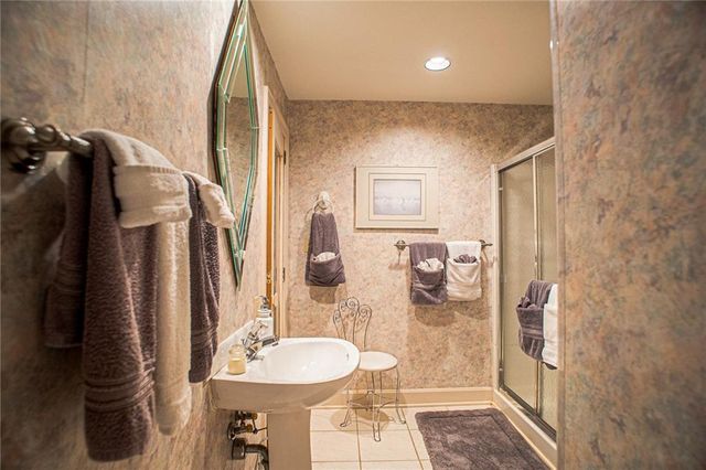 12668 Sherwood Drive, Leawood, KS 66209