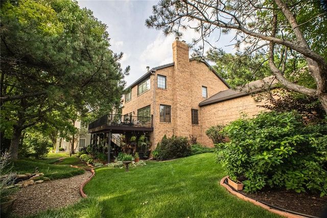 12668 Sherwood Drive, Leawood, KS 66209