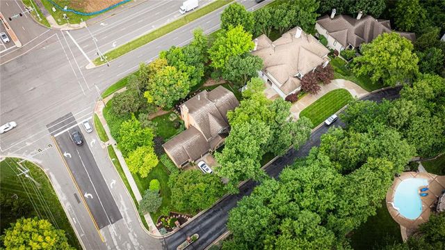 12668 Sherwood Drive, Leawood, KS 66209