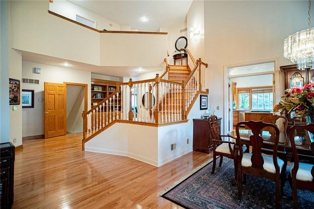 12668 Sherwood Drive, Leawood, KS 66209