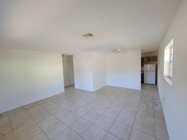 4901 Spruce Avenue SE, West Palm Beach, FL 33407