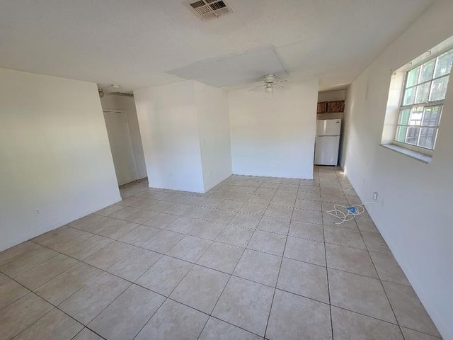 4901 Spruce Avenue SE, West Palm Beach, FL 33407