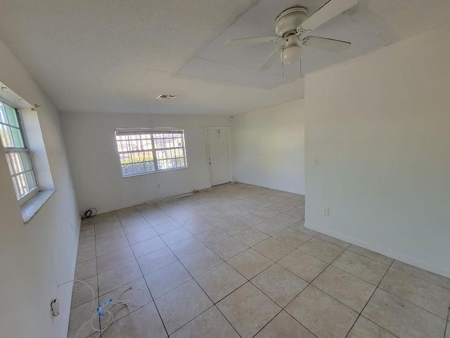 4901 Spruce Avenue SE, West Palm Beach, FL 33407