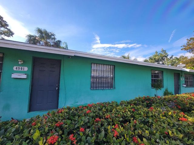 4901 Spruce Avenue SE, West Palm Beach, FL 33407
