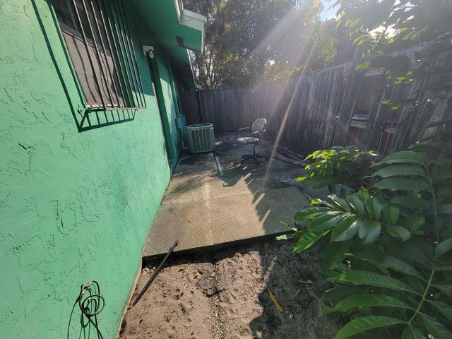 4901 Spruce Avenue SE, West Palm Beach, FL 33407