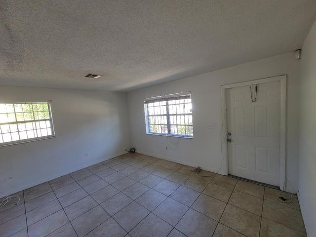 4901 Spruce Avenue SE, West Palm Beach, FL 33407