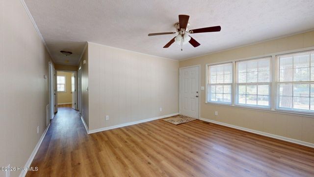 1240 W Michigan Avenue, Southern Pines, NC 28387