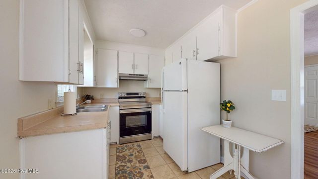 1240 W Michigan Avenue, Southern Pines, NC 28387