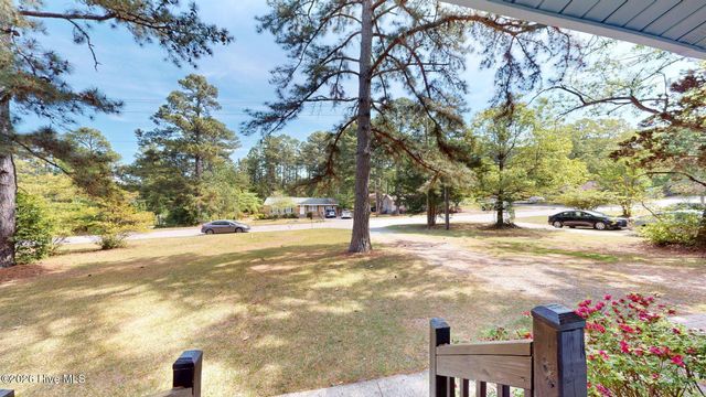 1240 W Michigan Avenue, Southern Pines, NC 28387