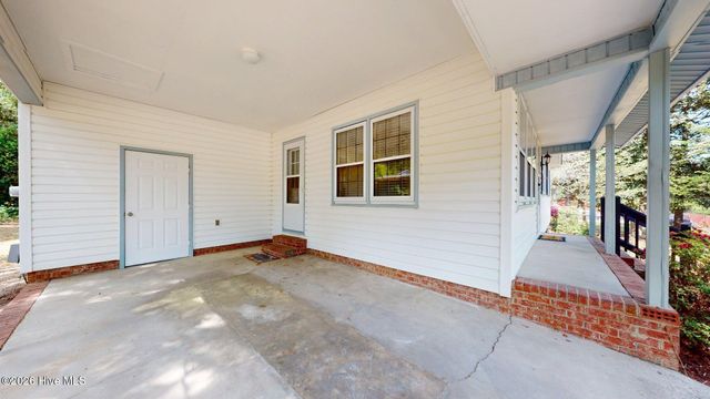 1240 W Michigan Avenue, Southern Pines, NC 28387