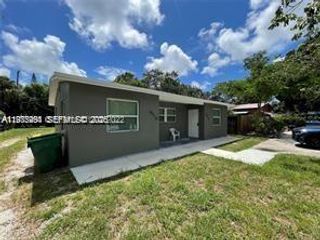 4910 SW 28th Ter 3, Dania Beach, FL 33312