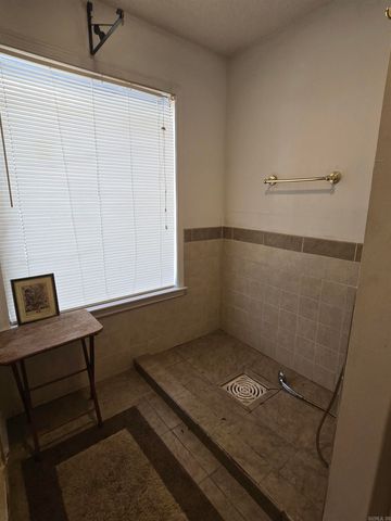 8408 Griggs Rd, Pine Bluff, AR 71603