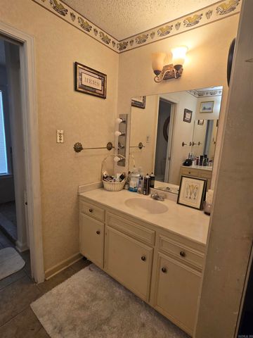 8408 Griggs Rd, Pine Bluff, AR 71603