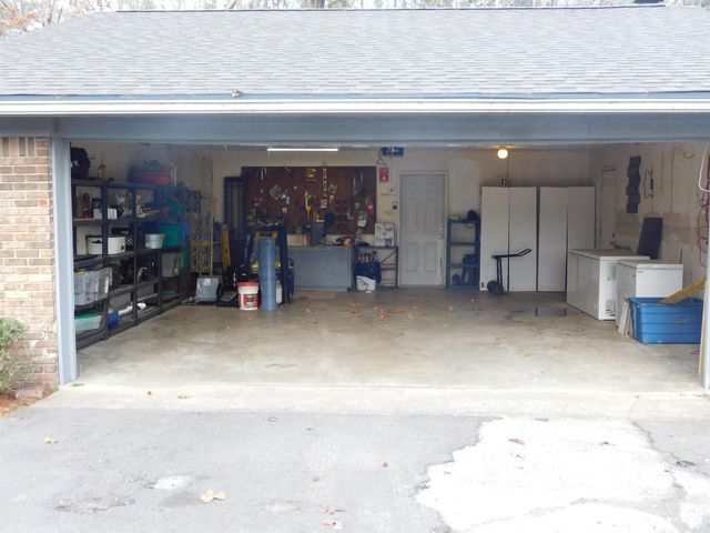 8408 Griggs Rd, Pine Bluff, AR 71603