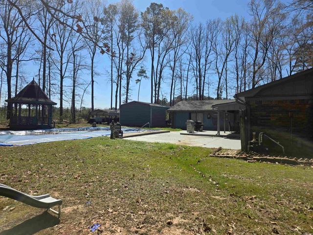 8408 Griggs Rd, Pine Bluff, AR 71603