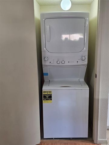 2120 El Paseo Street 2106, Houston, TX 77054